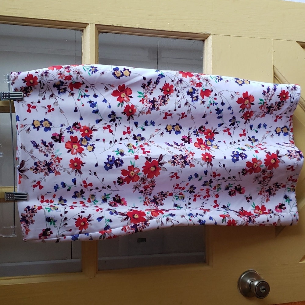 🔥NWOT Express skirt size 8